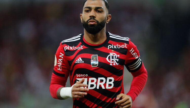 Gabigol-em-jogo-do-Flamengo-contra-o-Athletico-PR-pelo-Brasileirao