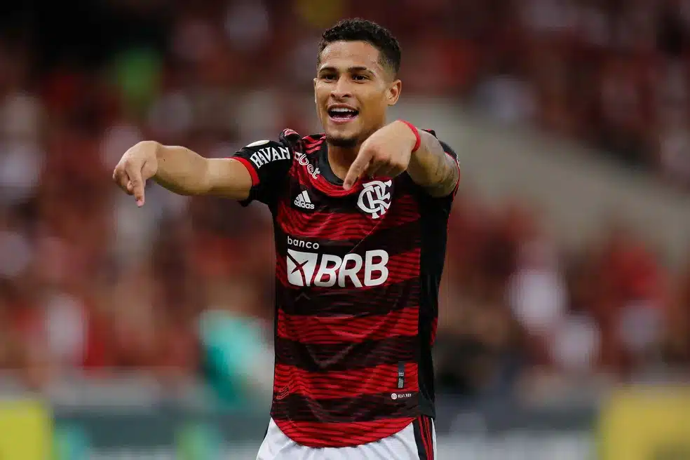 Finalista da Copa do Brasil, Flamengo chama a atenção de seus adversários por faturar milhões com transferências de jogadores à Europa